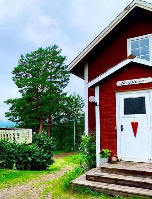 Egen Stuga Och Vedeldad Bastu Linghed エクステリア 写真