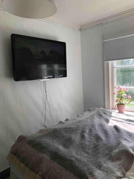Egen Stuga Och Vedeldad Bastu Linghed エクステリア 写真